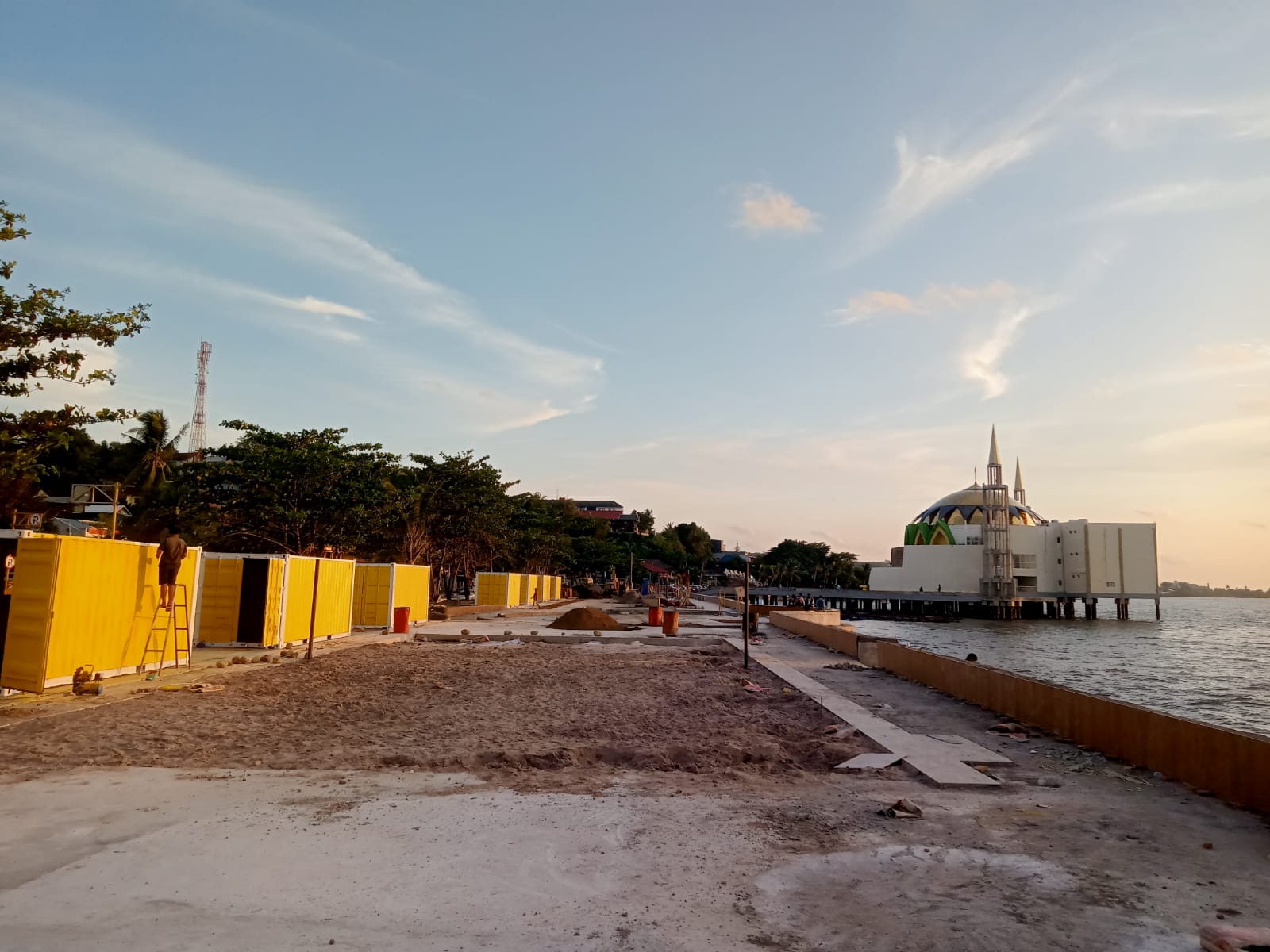 Kawasan Kuliner Religius Ikonik Baru, Taufan Pawe Terus Dorong Geliat UMKM Parepare 